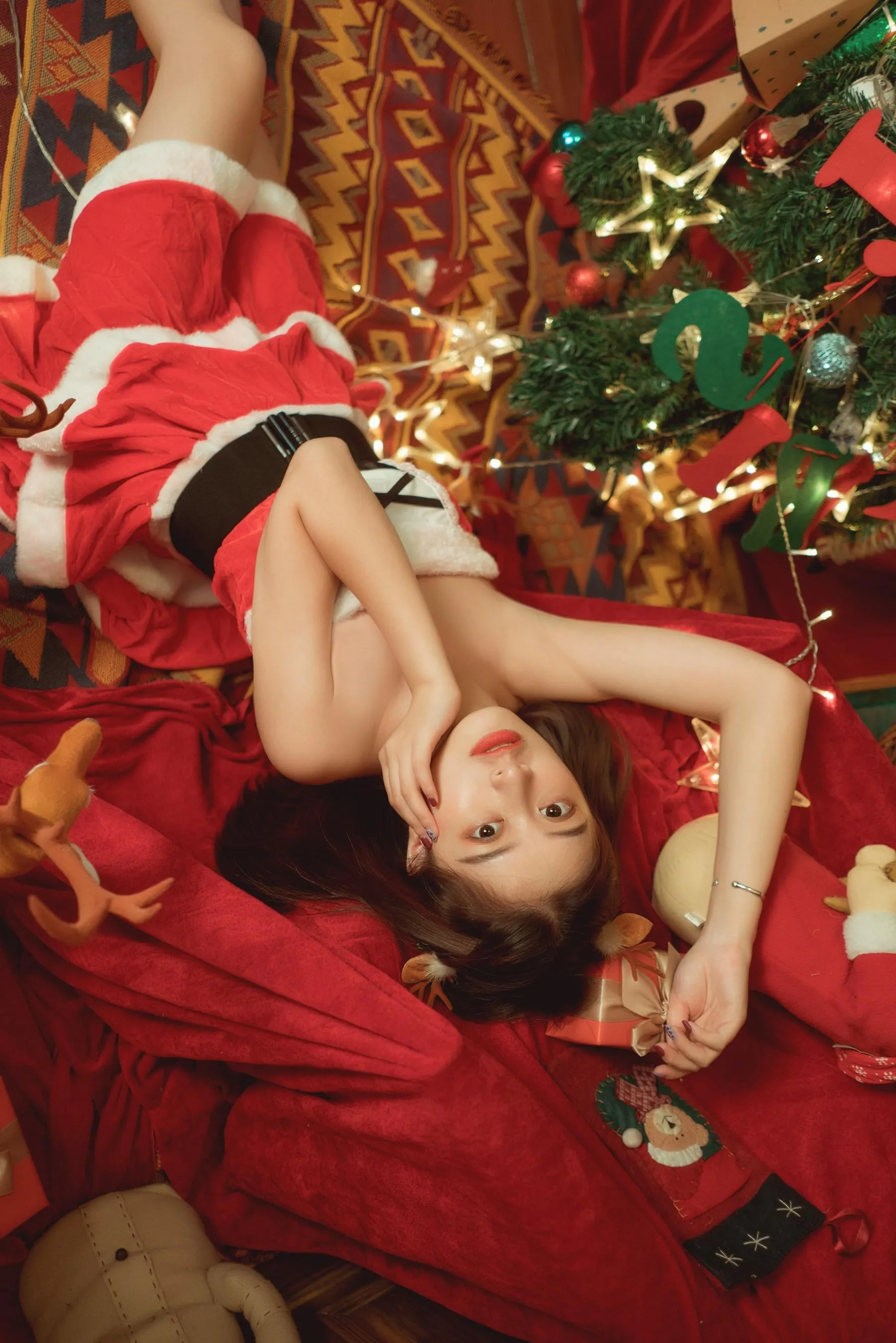 [YITUYU艺图语]2021.11.05 圣诞少女 布偶 [38P]插图7